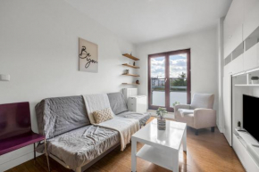 1Br New Apt 20Min centre Parking